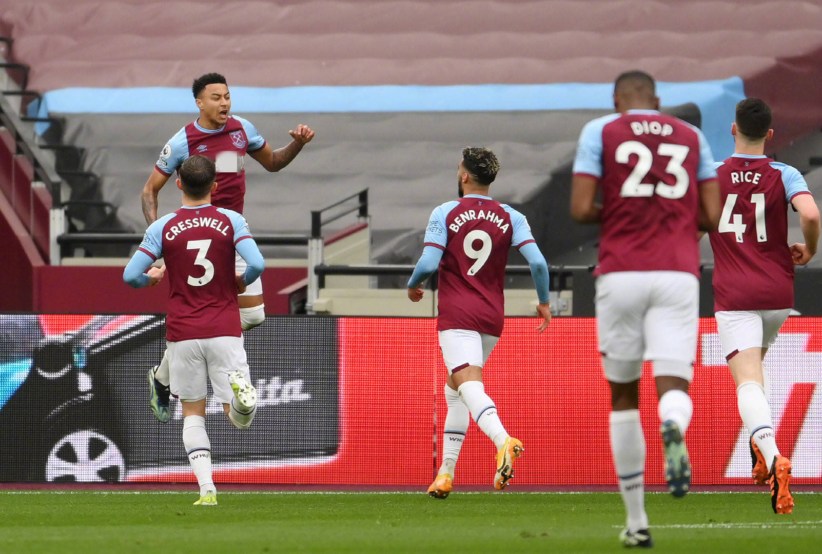 位居第三的 位居第三的